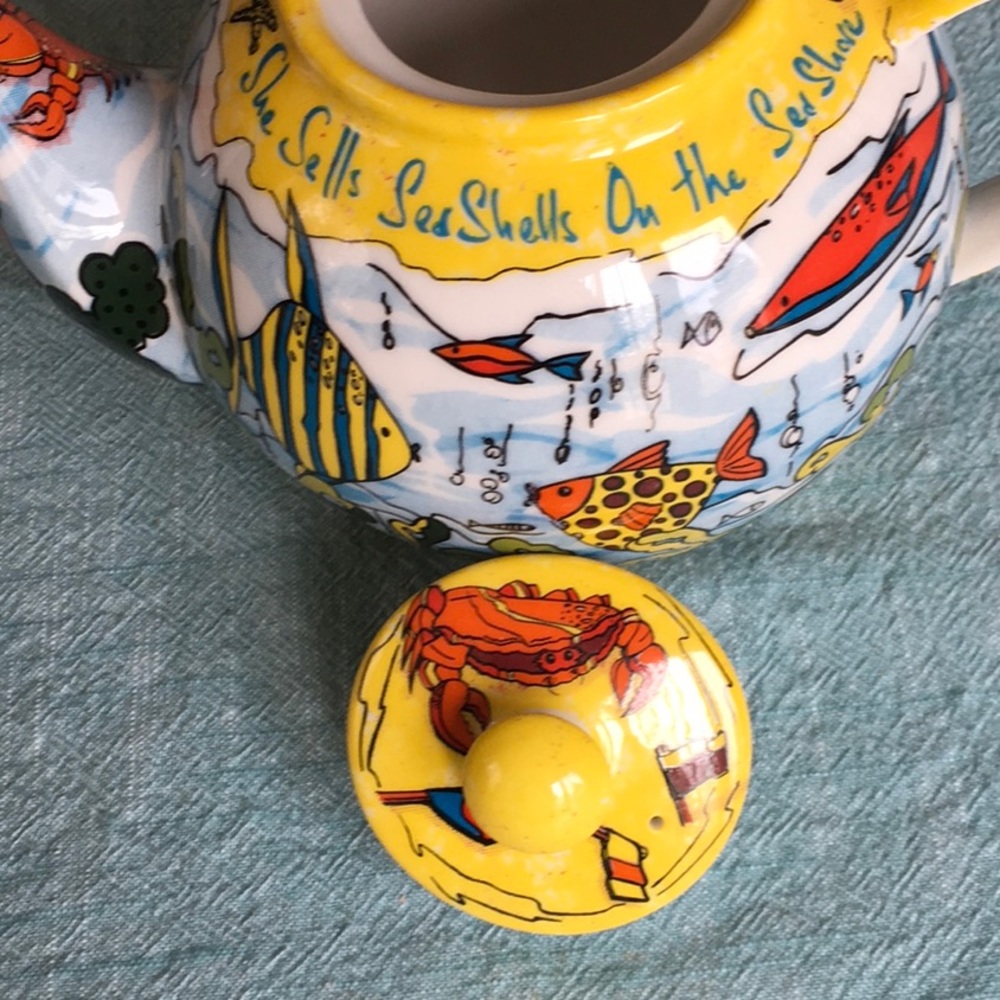 Cardew Designs Sea Shells Teapot, Rare Design - Picture 3 of 13